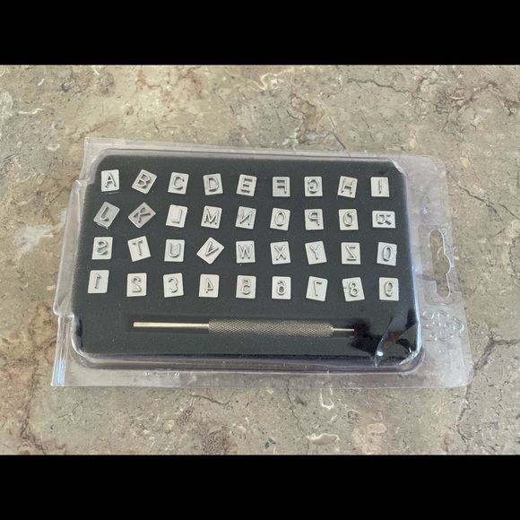 ‼️SOLD ON Ⓜ️‼️ Metal Stamps Punch Set - Picture 5 of 6